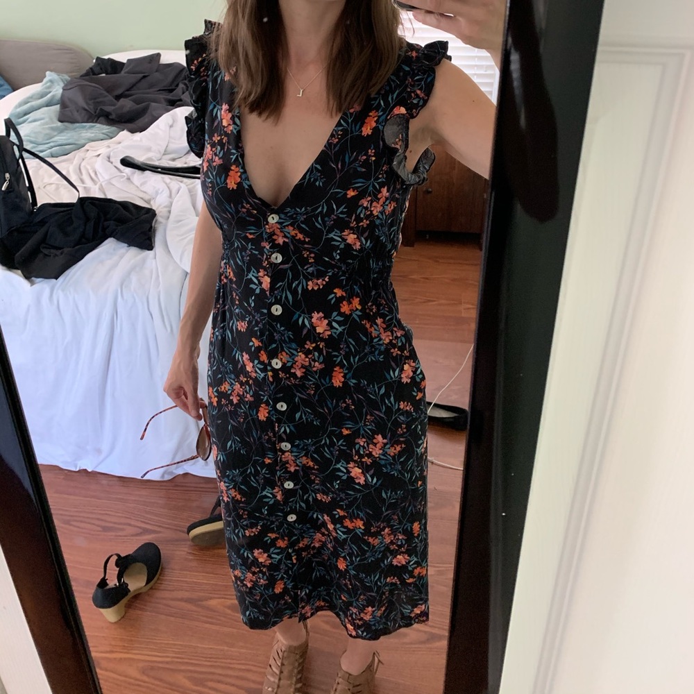 Perfect midi floral dress button front rayon flutter sleeves shirred waist XS